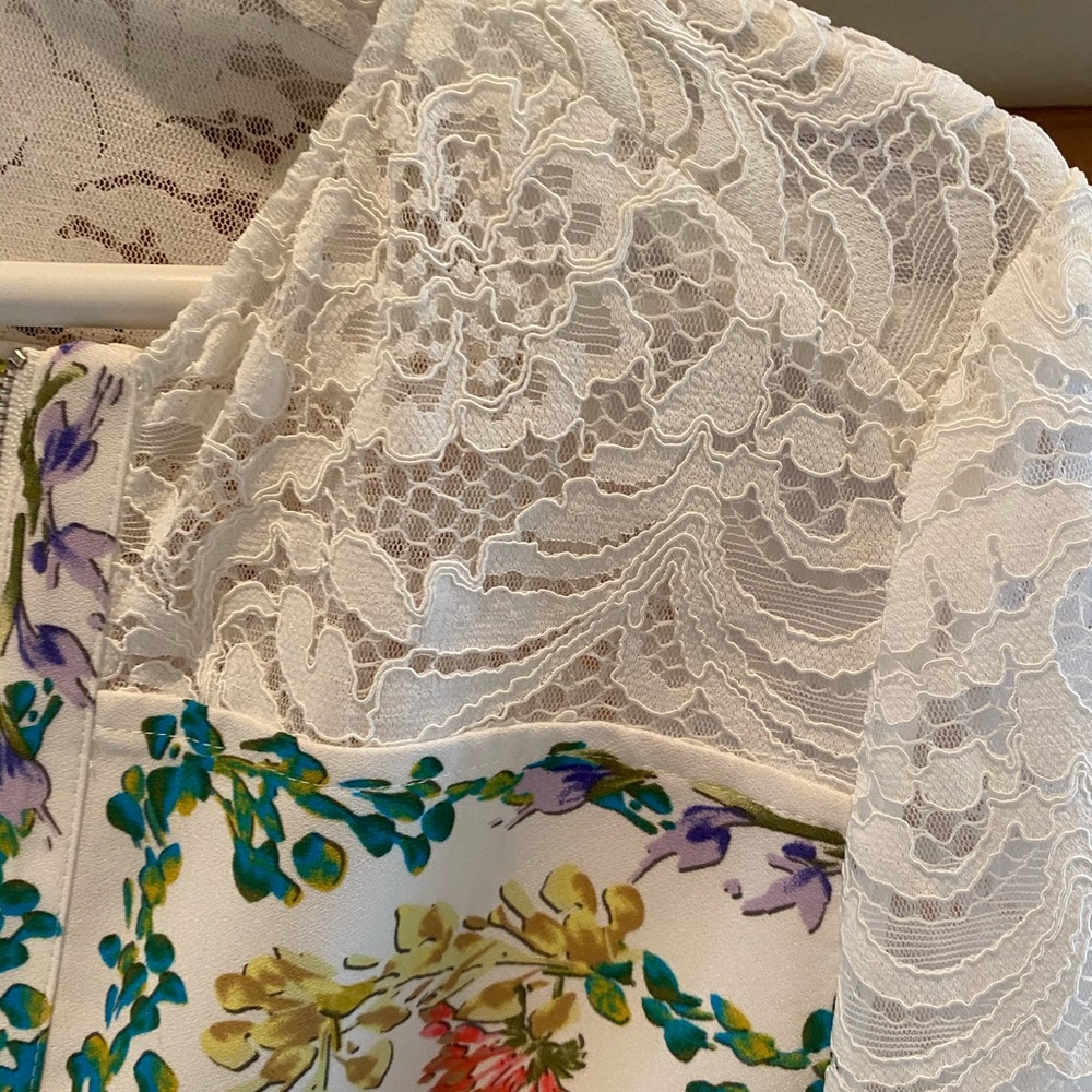 BCBG MAXAZRIA JACKET